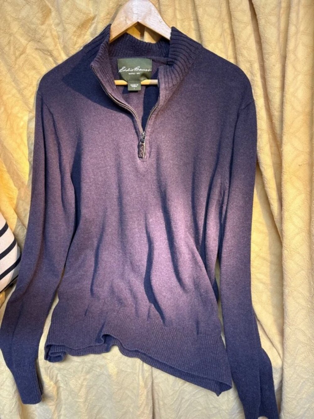 Eddie Bauer Size Large 3/4 Zipper Sweater